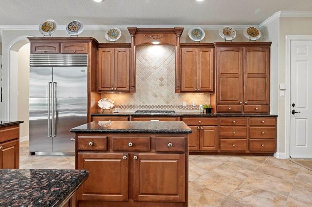 79 S Bantam Woods Circle, Spring, TX 77382