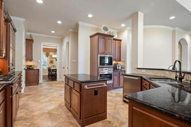 79 S Bantam Woods Circle, Spring, TX 77382