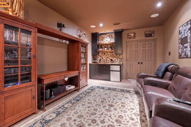 79 S Bantam Woods Circle, Spring, TX 77382