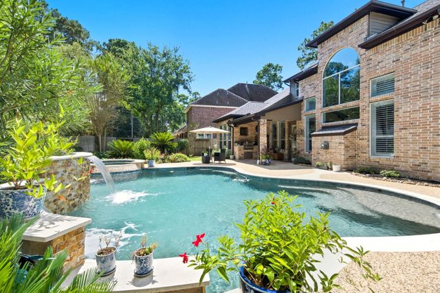79 S Bantam Woods Circle, Spring, TX 77382