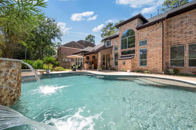 79 S Bantam Woods Circle, Spring, TX 77382