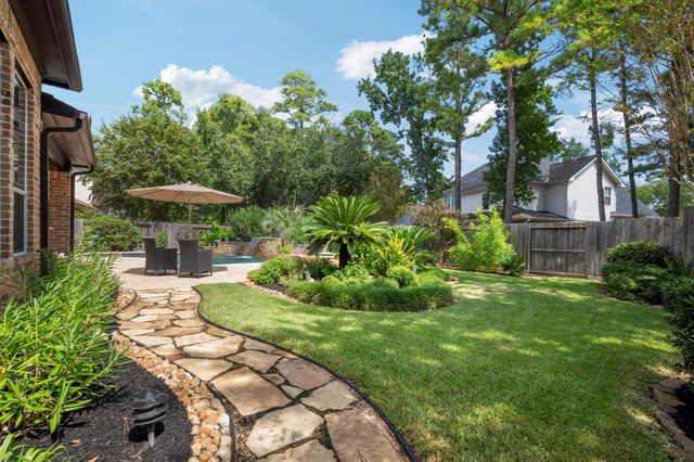 79 S Bantam Woods Circle, Spring, TX 77382