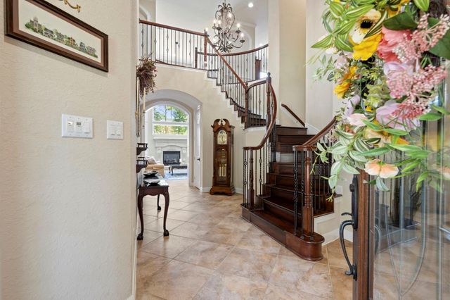 79 S Bantam Woods Circle, Spring, TX 77382