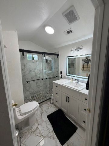 2211 Irion Avenue, Fort Worth, TX 76106