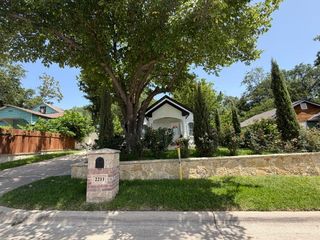 2211 Irion Avenue, Fort Worth, TX 76106