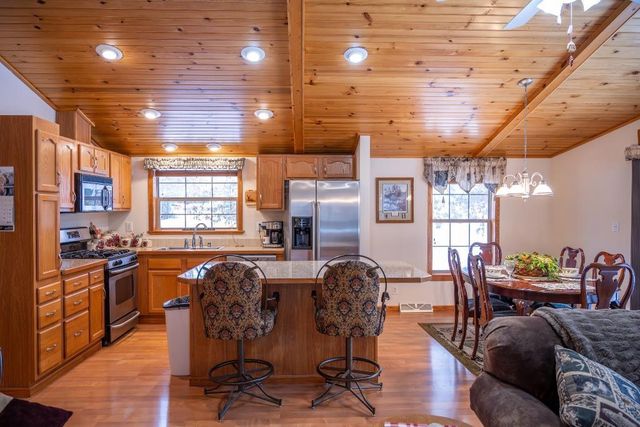 W6017 Howe Lane, New Lisbon, WI 53950