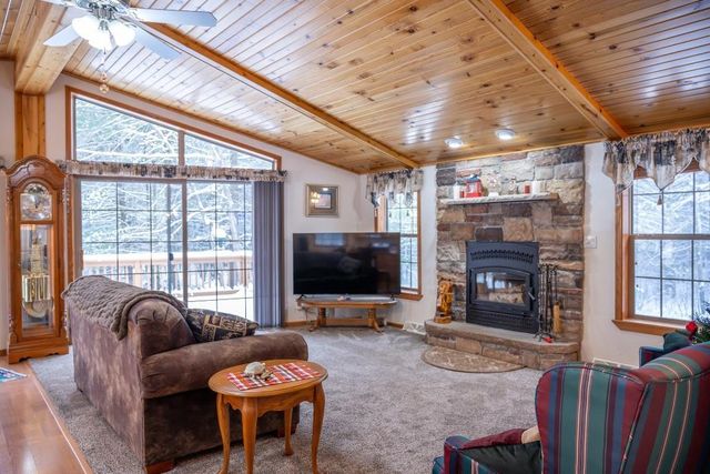 W6017 Howe Lane, New Lisbon, WI 53950