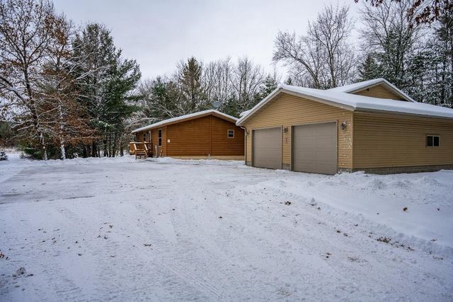 W6017 Howe Lane, New Lisbon, WI 53950