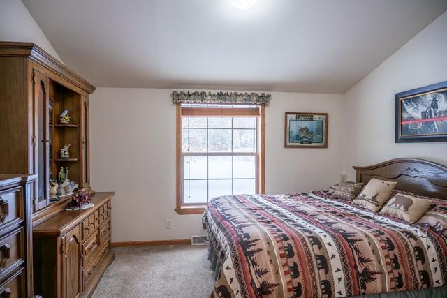 W6017 Howe Lane, New Lisbon, WI 53950