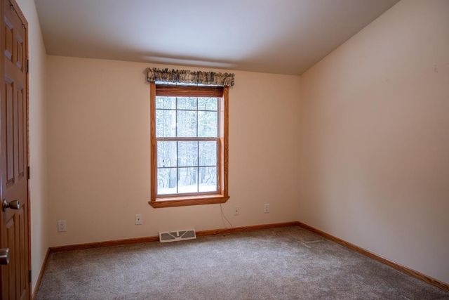 W6017 Howe Lane, New Lisbon, WI 53950