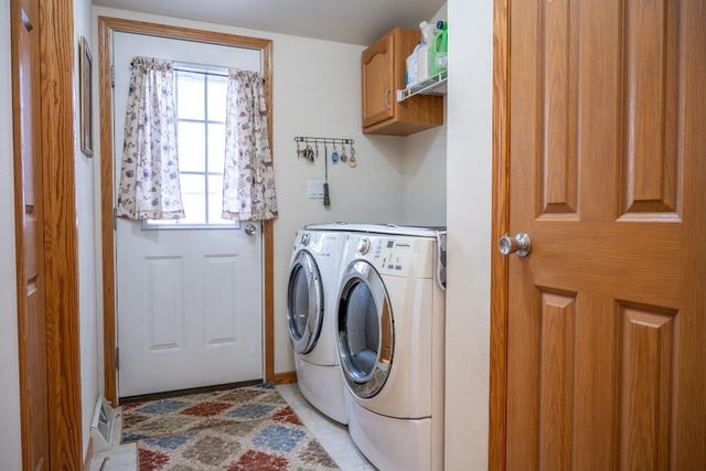 W6017 Howe Lane, New Lisbon, WI 53950