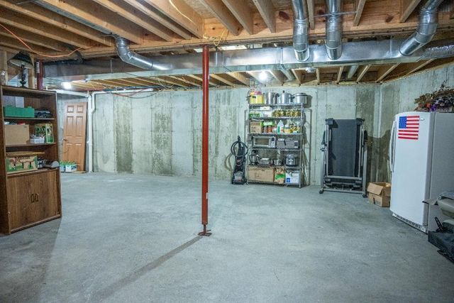 W6017 Howe Lane, New Lisbon, WI 53950