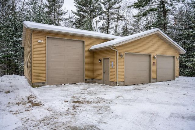 W6017 Howe Lane, New Lisbon, WI 53950