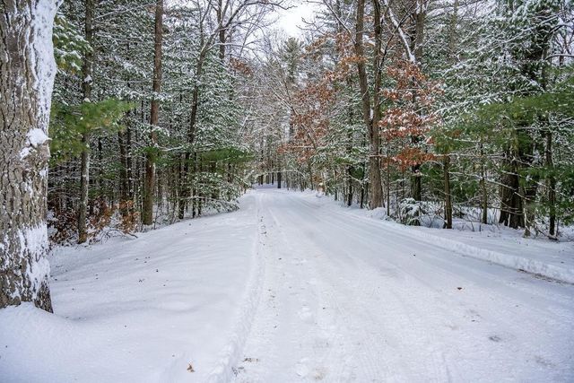 W6017 Howe Lane, New Lisbon, WI 53950