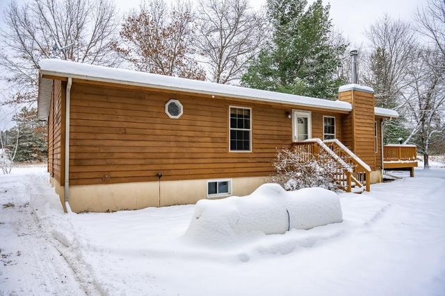 W6017 Howe Lane, New Lisbon, WI 53950