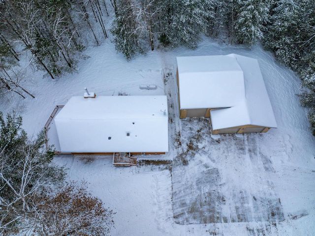 W6017 Howe Lane, New Lisbon, WI 53950