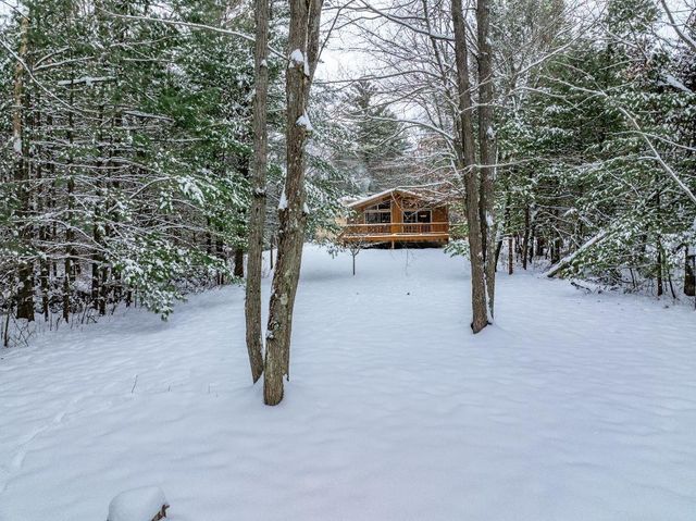 W6017 Howe Lane, New Lisbon, WI 53950