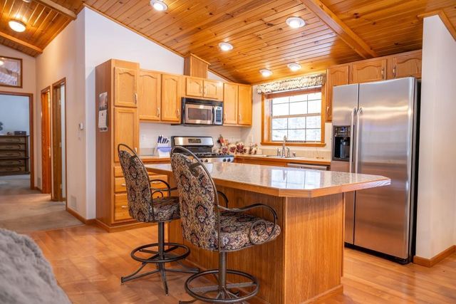 W6017 Howe Lane, New Lisbon, WI 53950