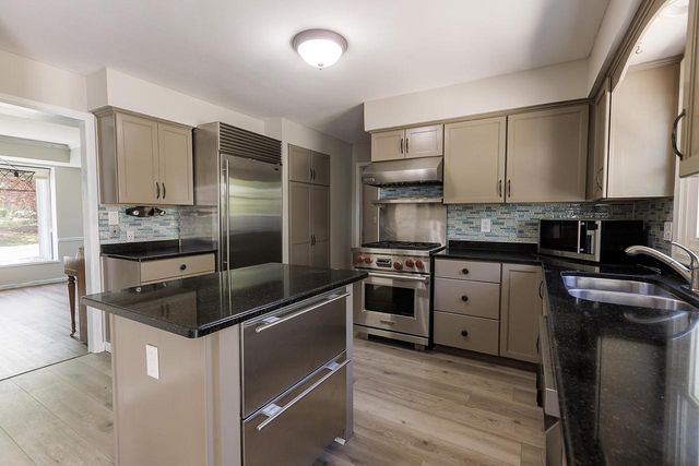 3 Birchwood COURT, Wind Point, WI 53402