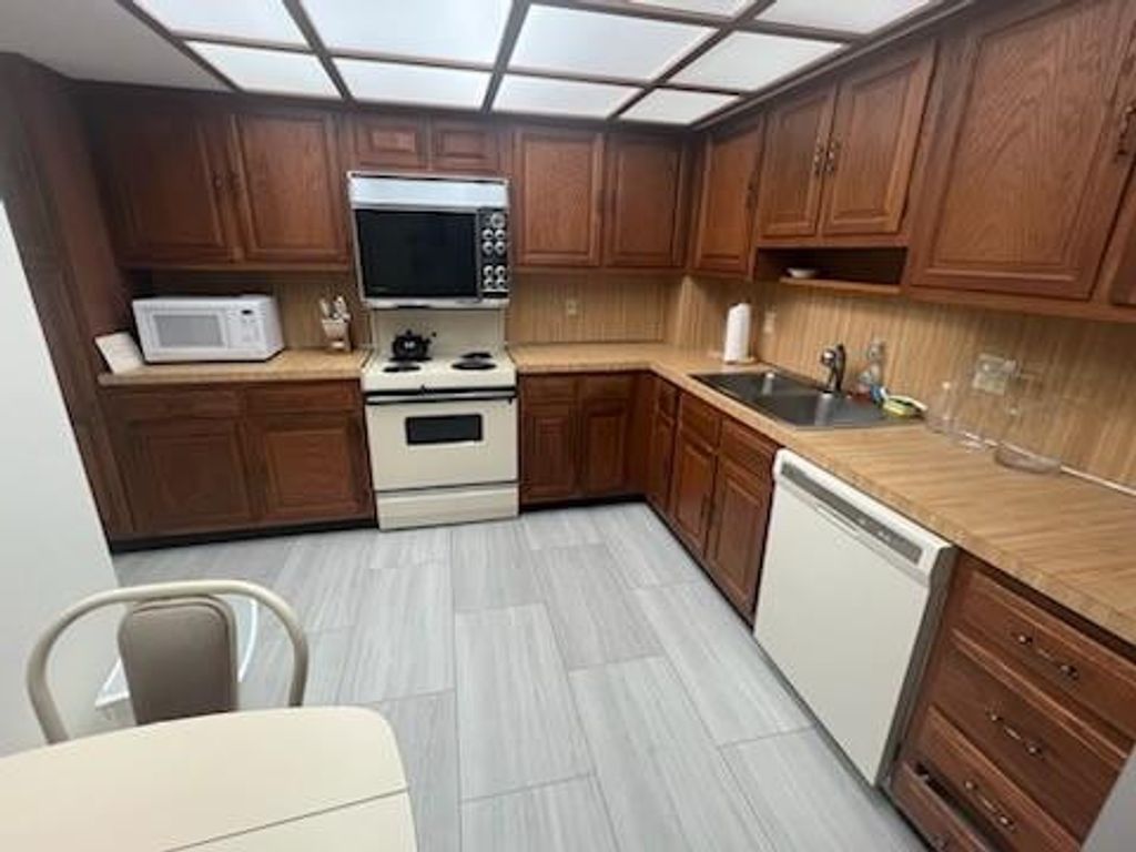 5000 N Ocean Blvd Apt 1008, Lauderdale By The Sea, FL 33308