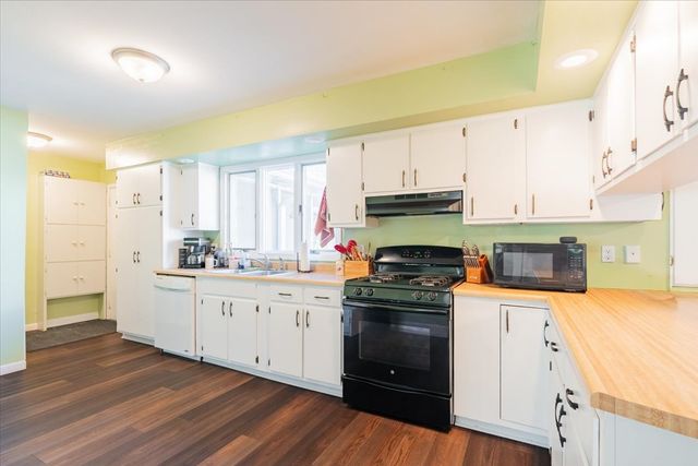 310 Rowe Drive, Bloomington, IL 61701