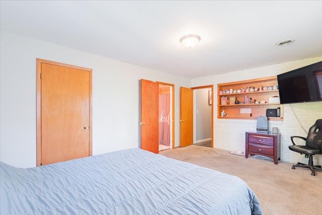 310 Rowe Drive, Bloomington, IL 61701