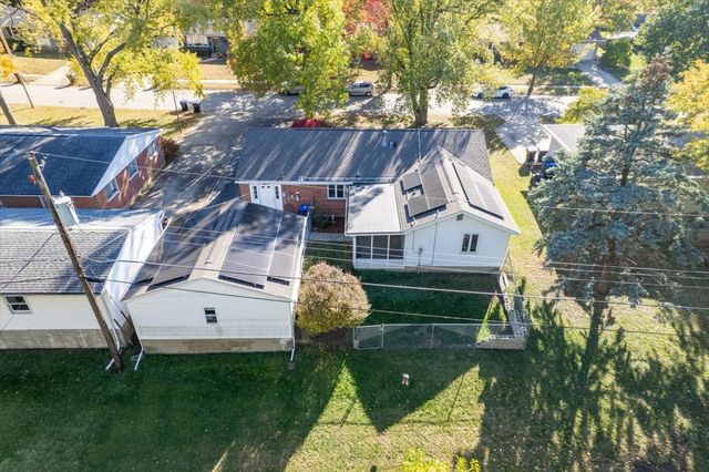 310 Rowe Drive, Bloomington, IL 61701