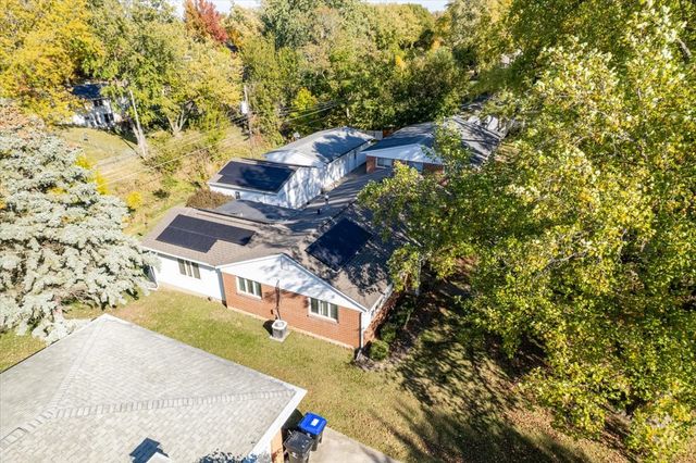 310 Rowe Drive, Bloomington, IL 61701