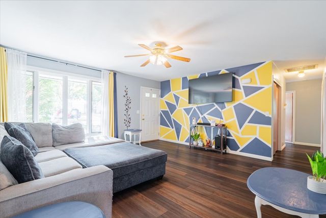 310 Rowe Drive, Bloomington, IL 61701