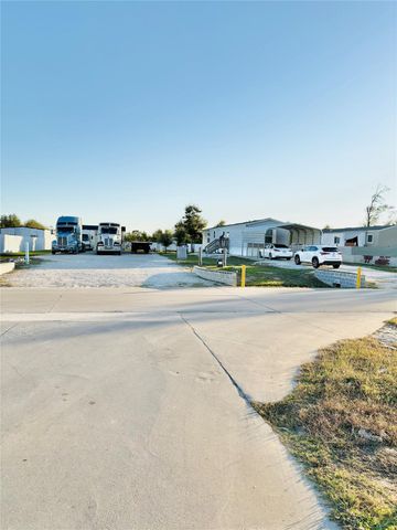 236 Road 5210, Cleveland, TX 77327