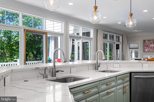639 HONEYSUCKLE LN, Severna Park, MD 21146