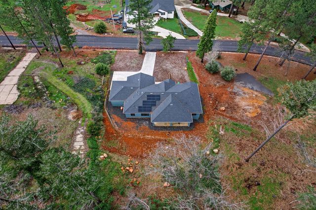 8391 Montna Dr, Paradise, CA 95969