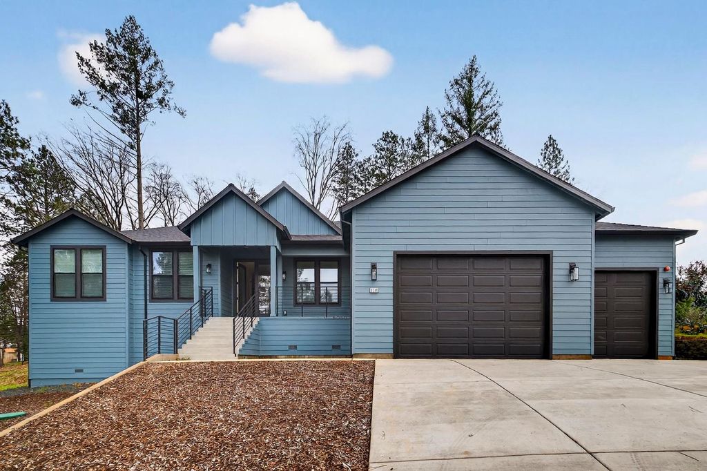 8391 Montna Dr, Paradise, CA 95969