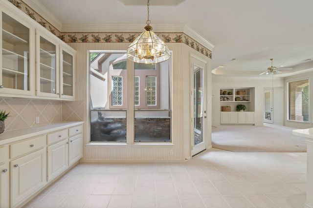 102 W Racing Cloud Court, The Woodlands, TX 77381