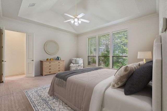 102 W Racing Cloud Court, The Woodlands, TX 77381