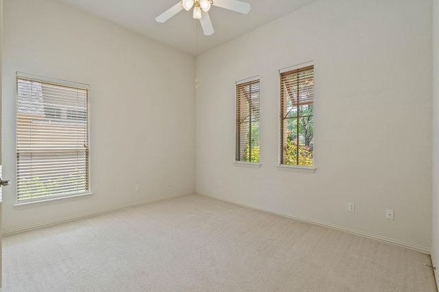 102 W Racing Cloud Court, The Woodlands, TX 77381