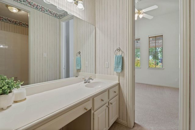 102 W Racing Cloud Court, The Woodlands, TX 77381