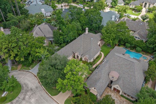 102 W Racing Cloud Court, The Woodlands, TX 77381