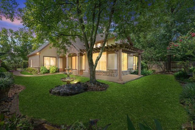 102 W Racing Cloud Court, The Woodlands, TX 77381
