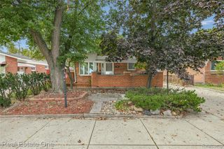 19643 Inkster, Livonia, MI 48152