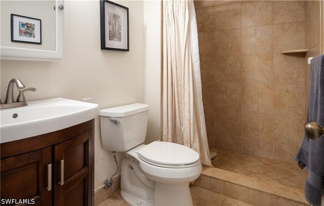 5 High Point CIR W 206, Naples, FL 34103