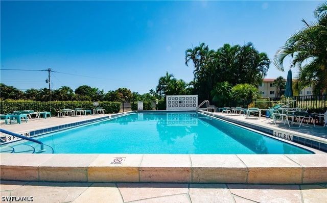 5 High Point CIR W 206, Naples, FL 34103