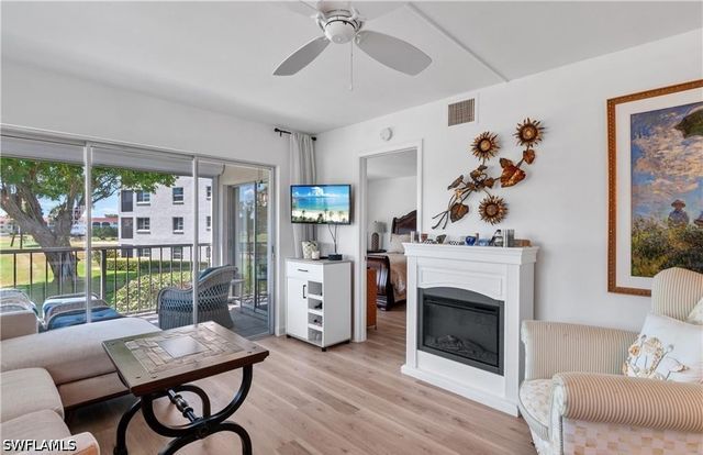 5 High Point CIR W 206, Naples, FL 34103