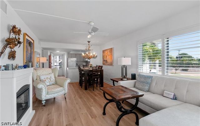 5 High Point CIR W 206, Naples, FL 34103