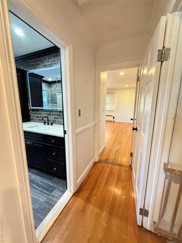 254 Park Avenue, Freeport, NY 11520