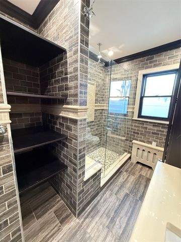 254 Park Avenue, Freeport, NY 11520