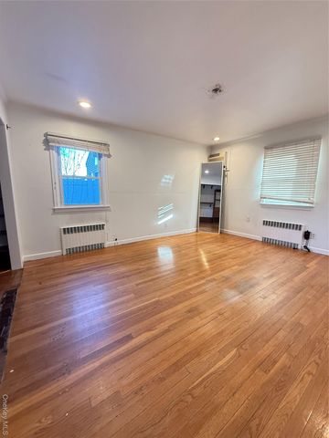 254 Park Avenue, Freeport, NY 11520