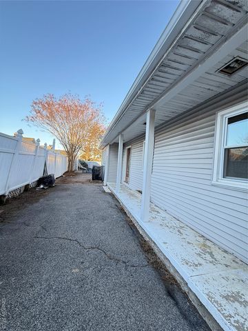 254 Park Avenue, Freeport, NY 11520