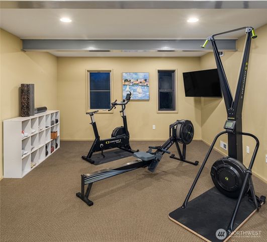 17 North Road N, Tacoma, WA 98406