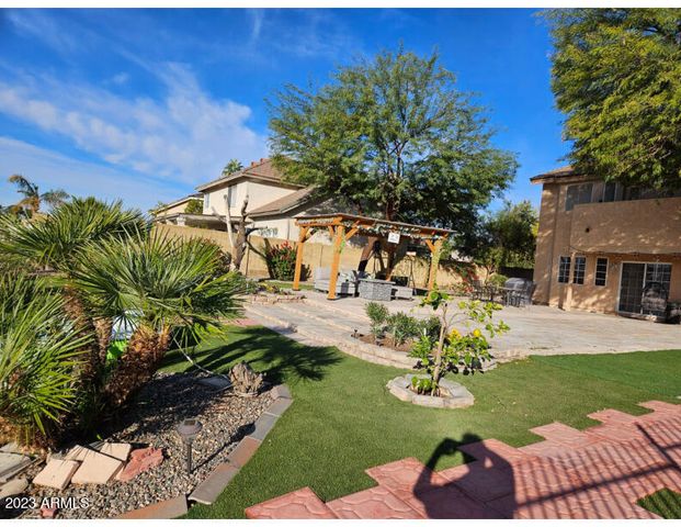 11015 W LAURELWOOD Lane, Avondale, AZ 85392